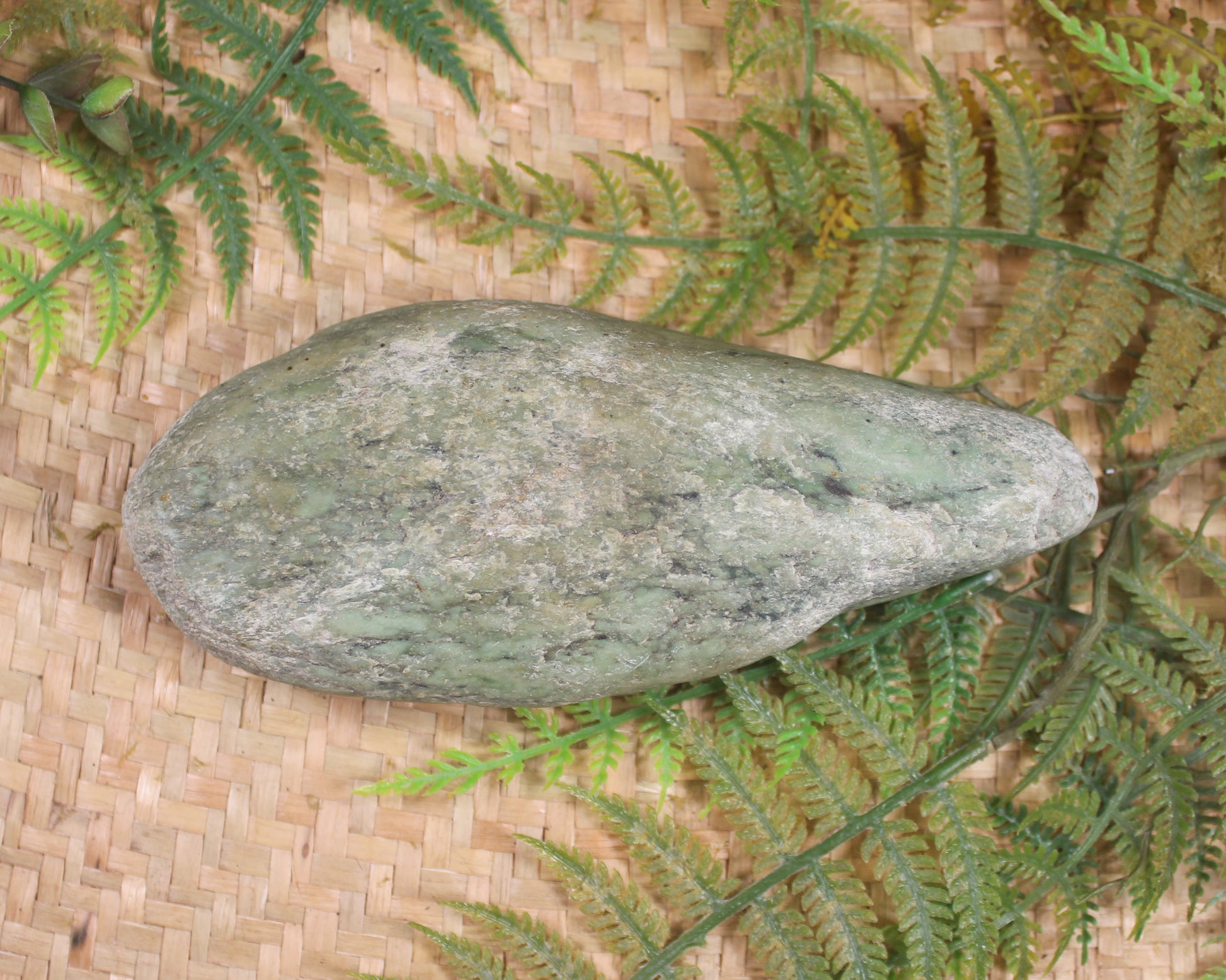 Freeform Touchstone Pounamu Sculpture - Inanga Pounamu - NZ Greenstone