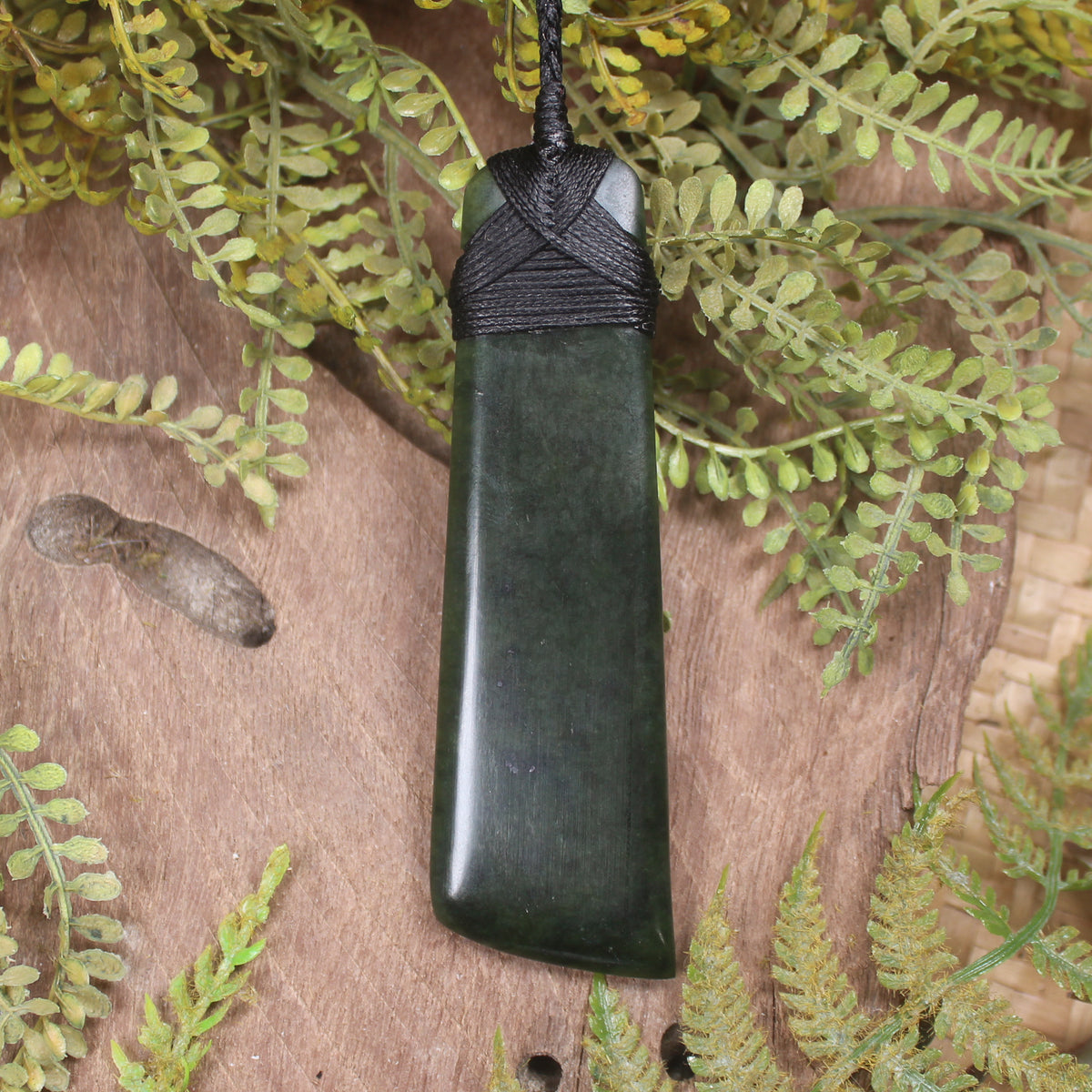 Rimu Pounamu Toki - NZ Greenstone