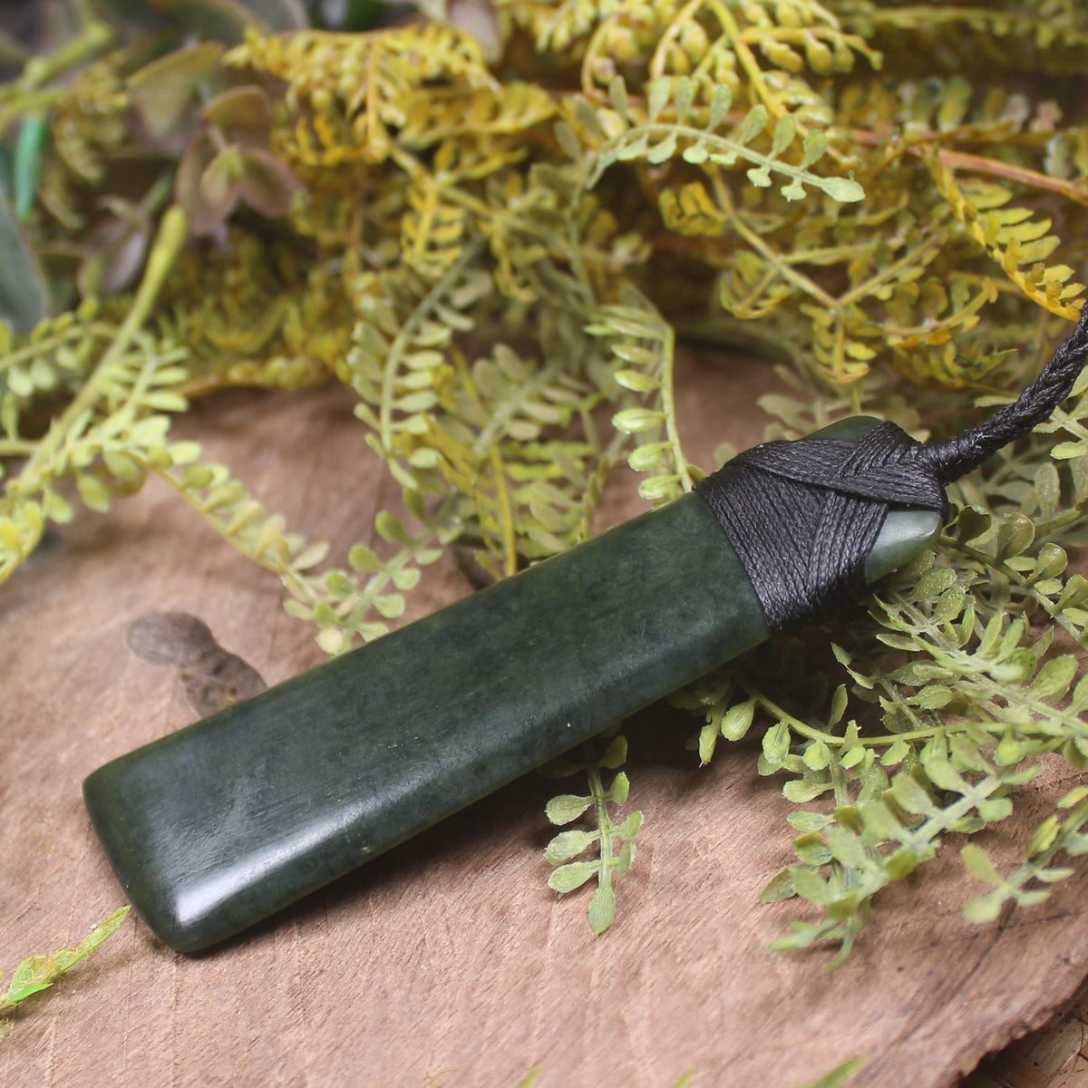 Rimu Pounamu Toki - NZ Greenstone