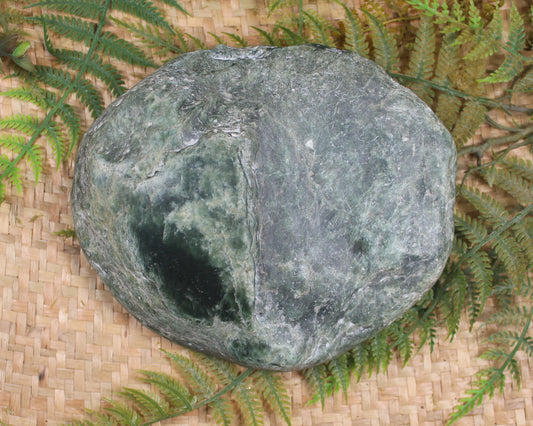 Freeform Kawakawa Pounamu Sculpture