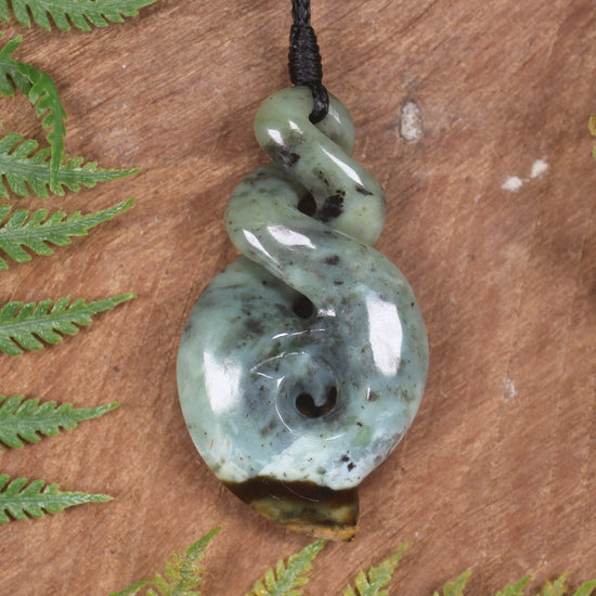 Twist or Pikorua carved from Flower Jade Pounamu - NZ Greenstone