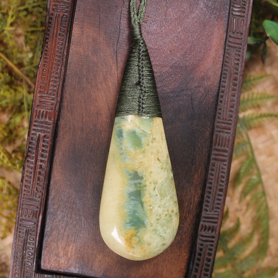 Flower Jade Pounamu Roimata Pendant - NZ Greenstone