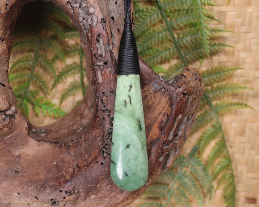 Kawakawa Pounamu Roimata Pendant - NZ Greenstone