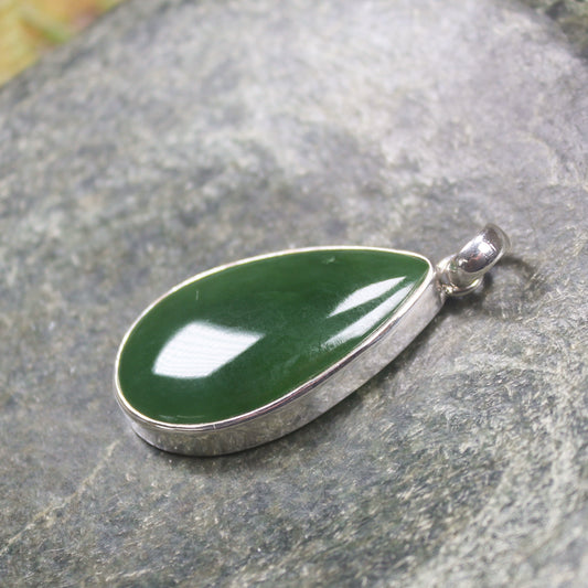 Hapopo Pounamu pendant set in Sterling Silver - NZ Greenstone