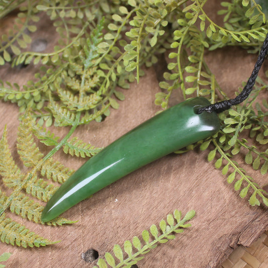 Tooth pendant carved from Hapopo Pounamu - NZ Greenstone