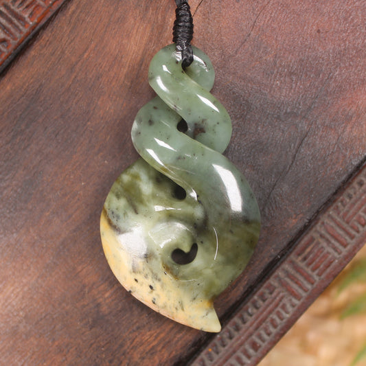 Twist or Pikorua carved from Hapopo Pounamu - NZ Greenstone