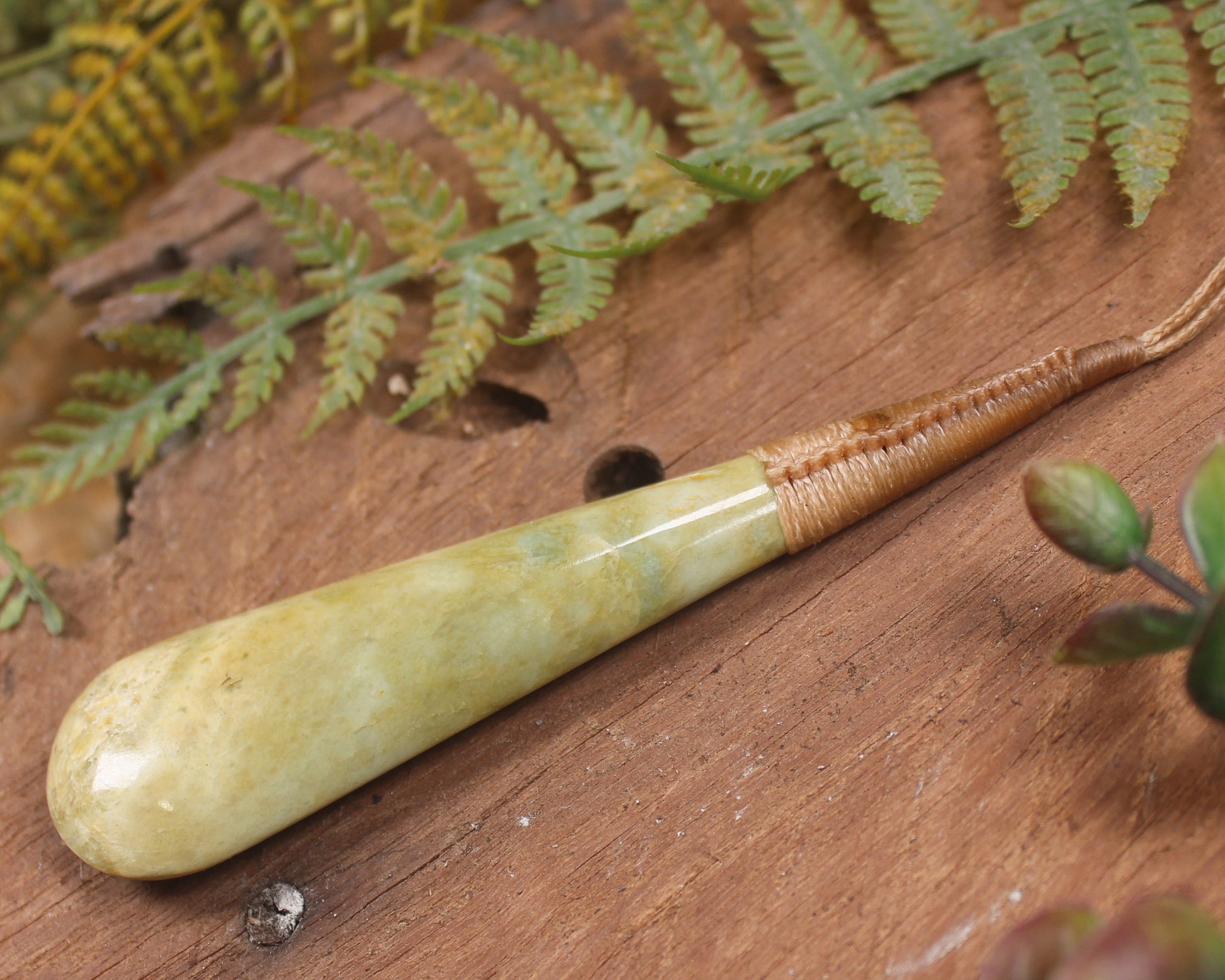 Flower Jade Pounamu Roimata Pendant - NZ Greenstone