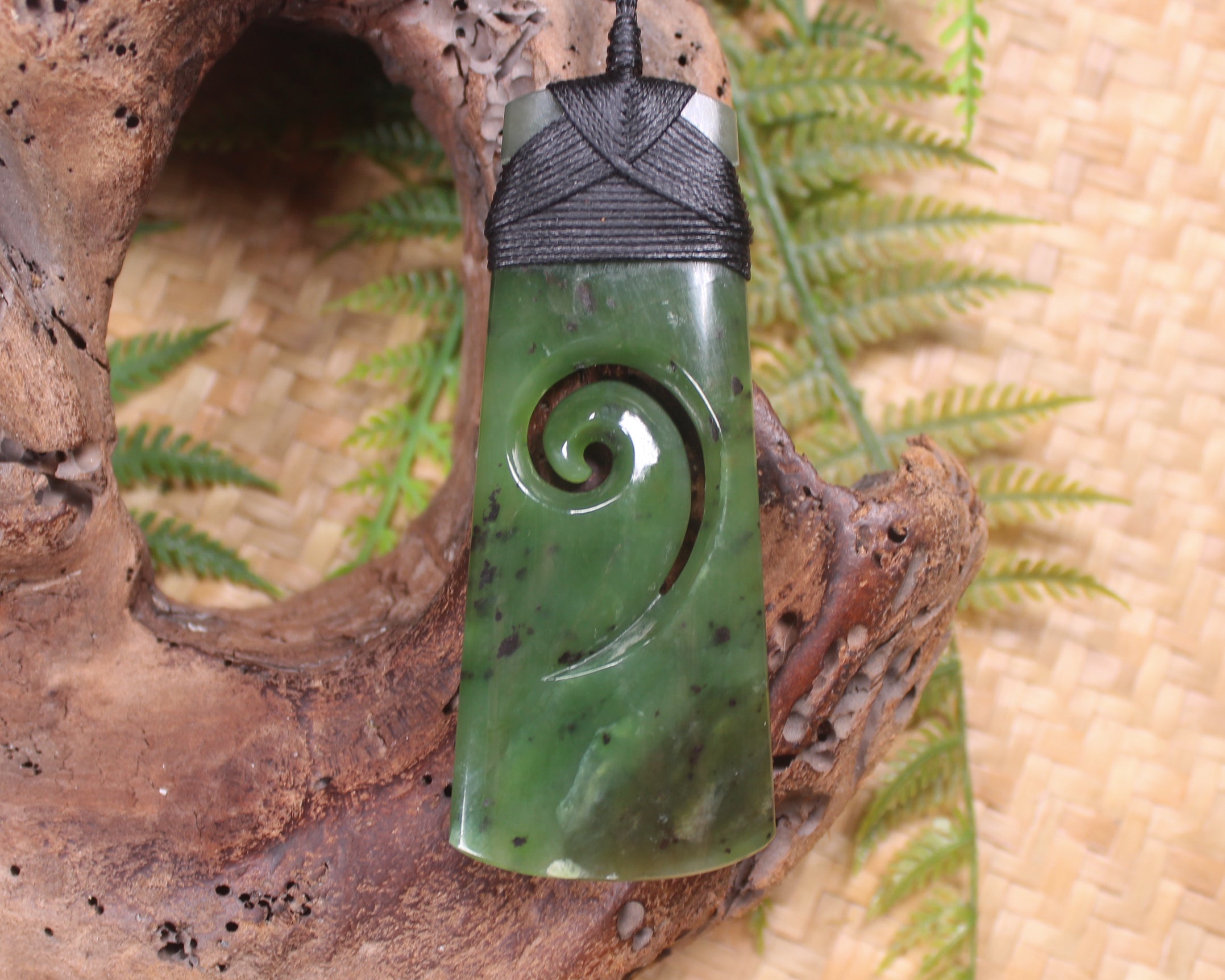 Toki or Adze with Koru carved from Hapopo Pounamu - NZ Greenstone