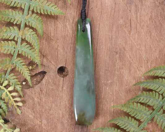 Hapopo Pounamu Toki - NZ Greenstone