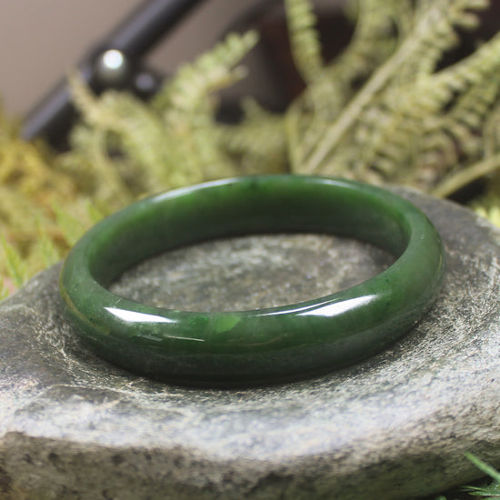 Bangle carved from Kawakawa Pounamu - NZ Greenstone