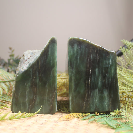 Pounamu Book Ends