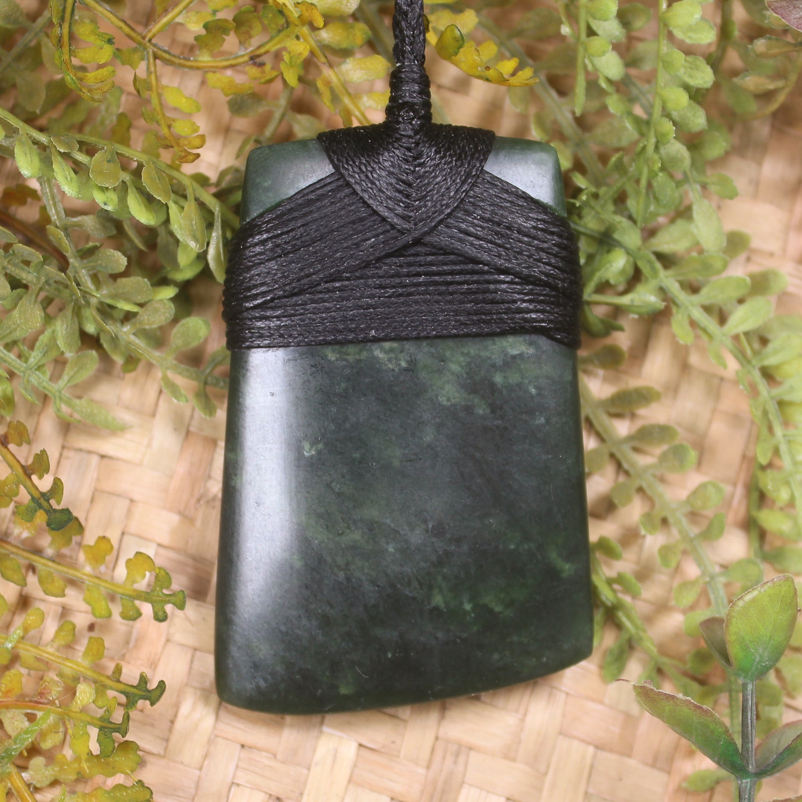 Kawakawa Pounamu Toki