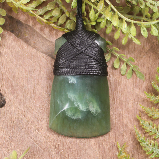 Tangiwai Pounamu Toki