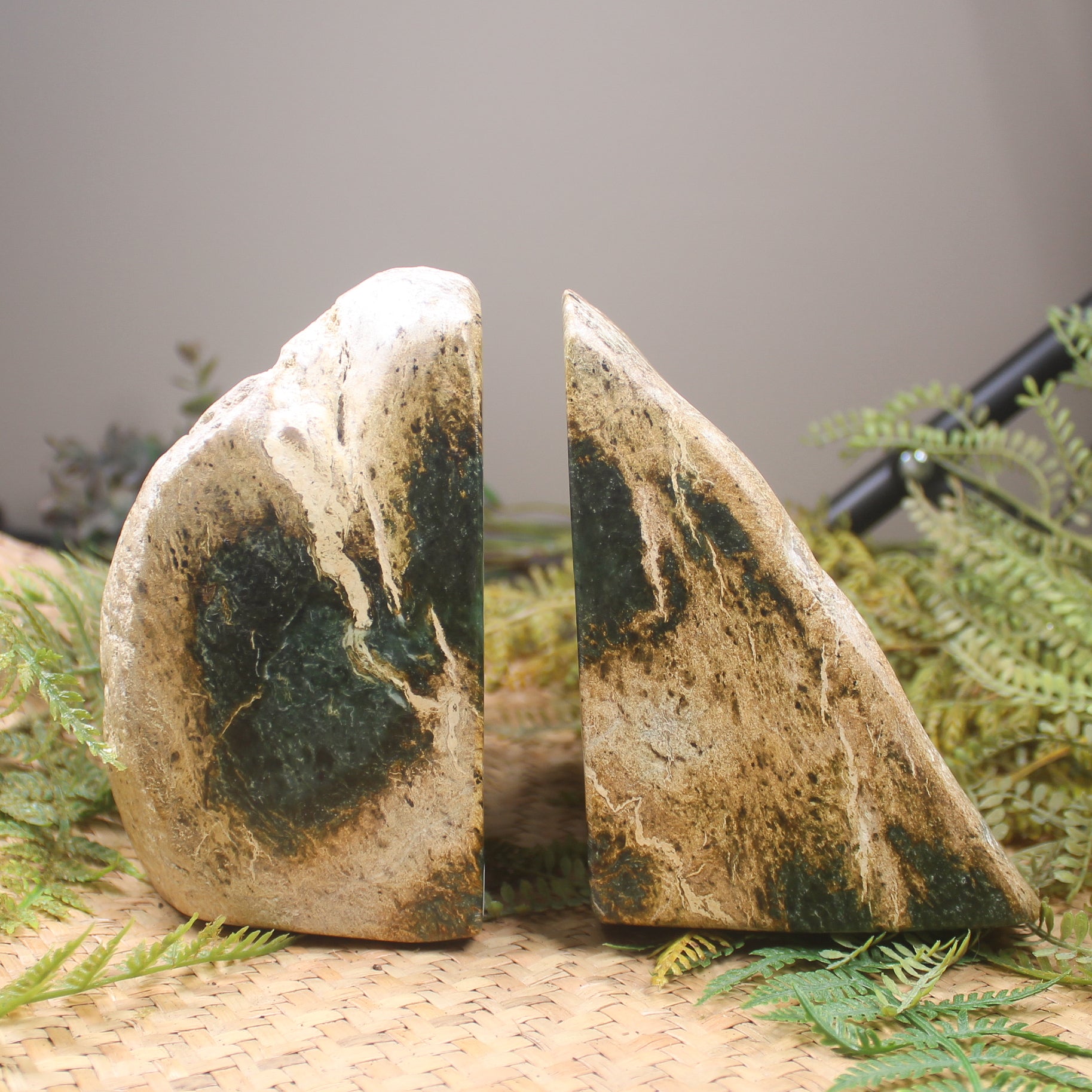 Pounamu Book Ends