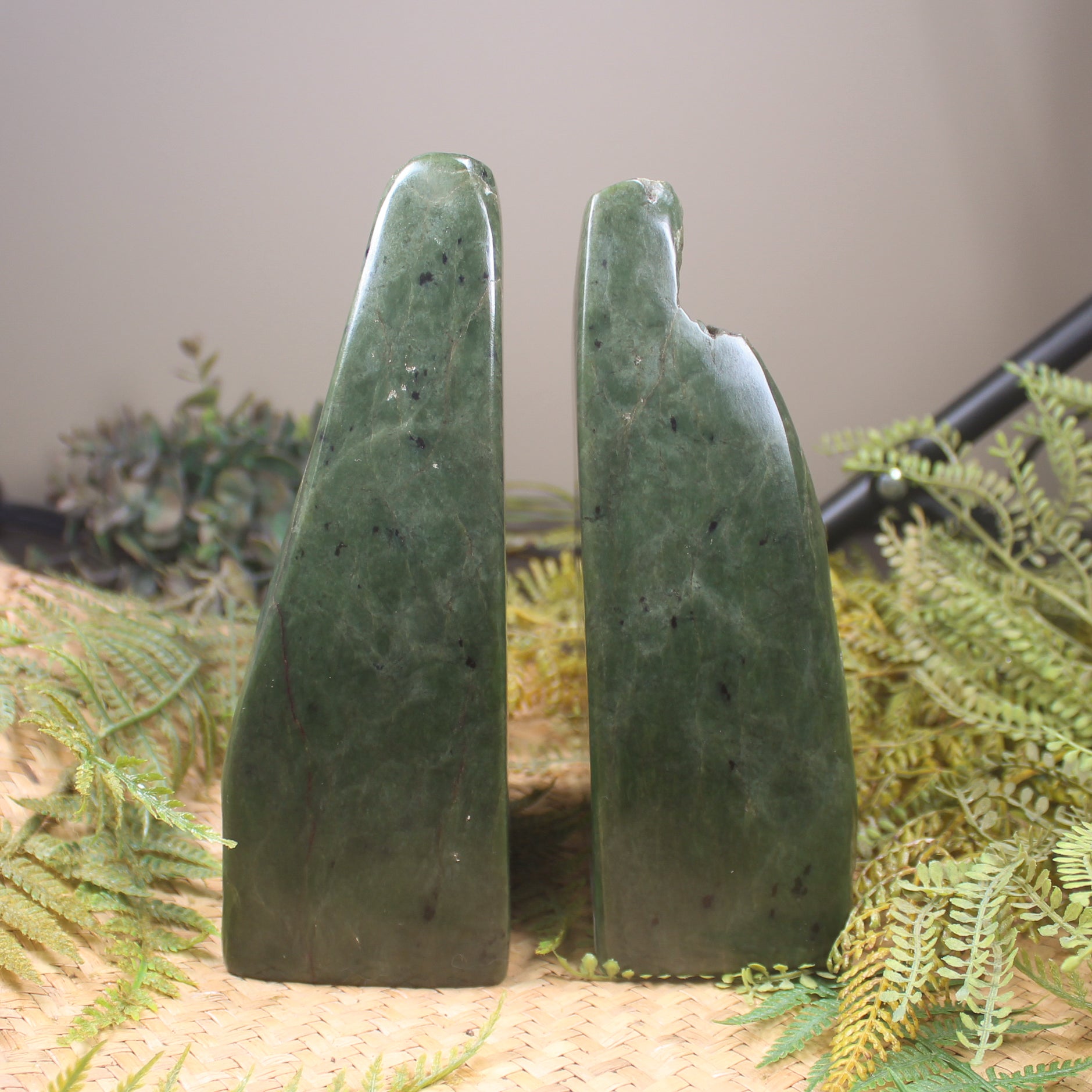 Pounamu Book Ends