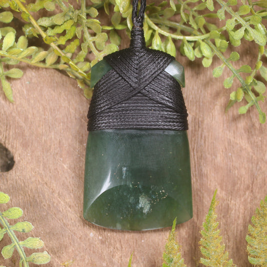 Tangiwai Pounamu Toki