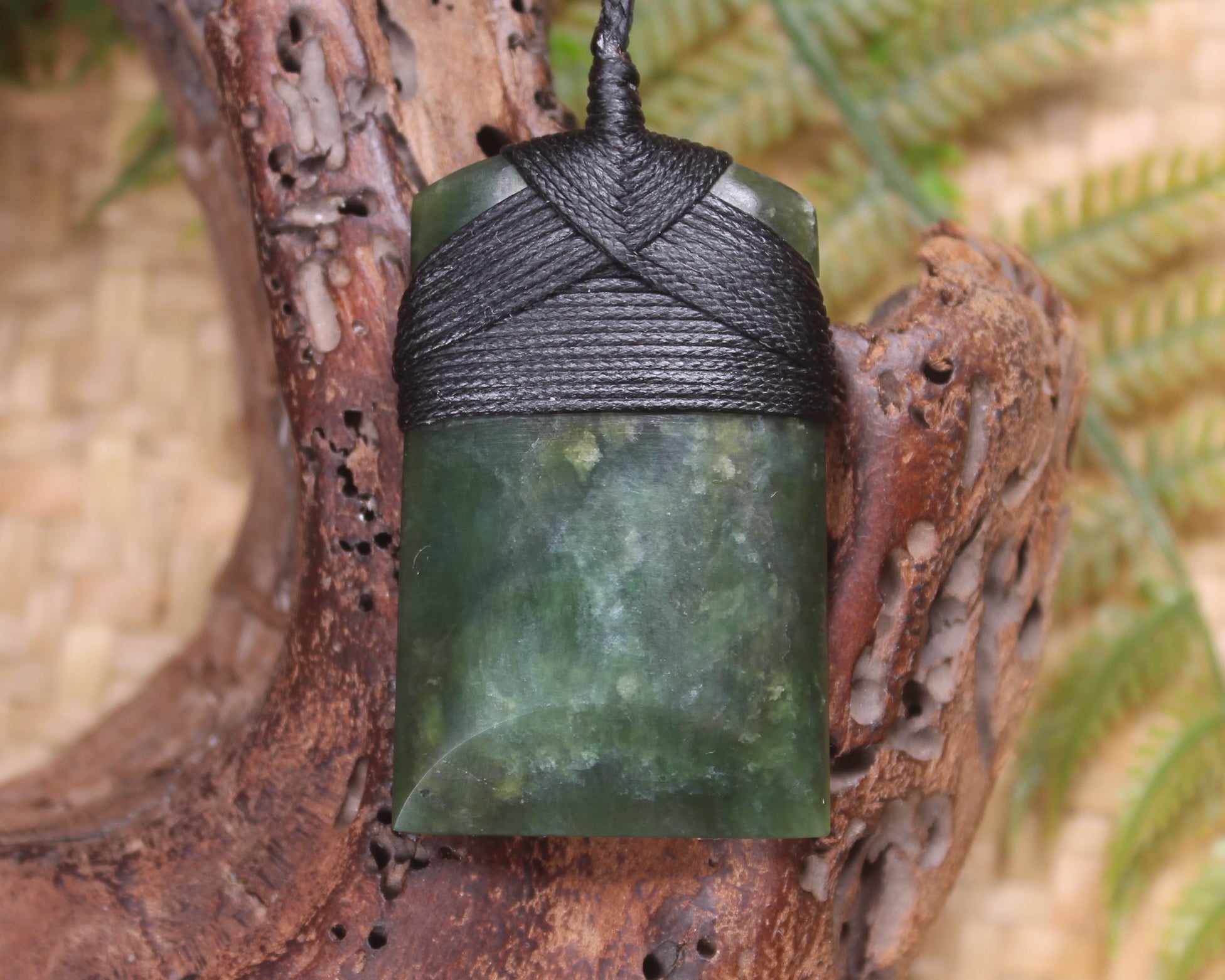 Kawakawa Pounamu Toki