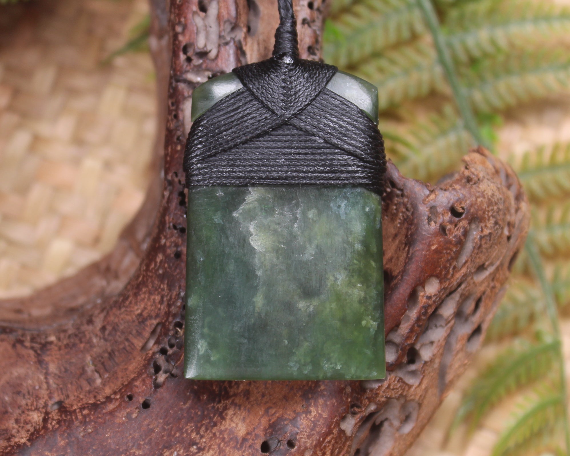 Kawakawa Pounamu Toki