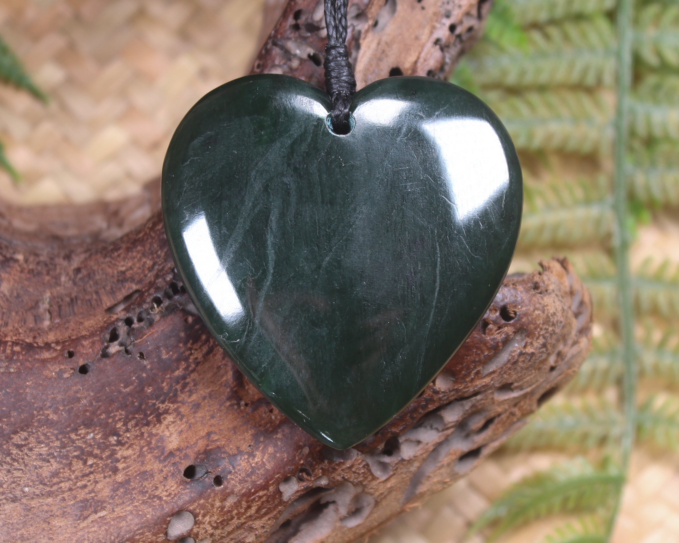 Heart carved from Kawakawa Pounamu - NZ Greenstone