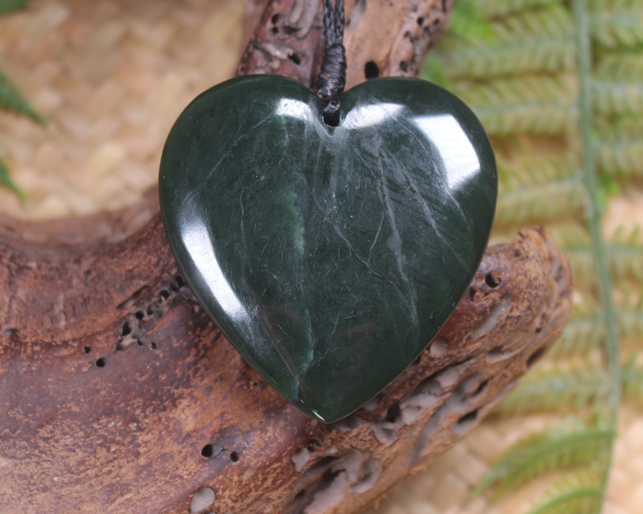 Heart carved from Kawakawa Pounamu - NZ Greenstone