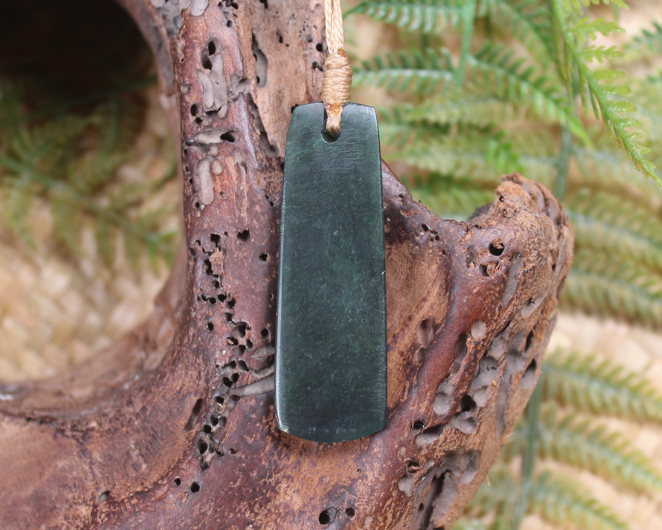 Kawakawa Pounamu Toki