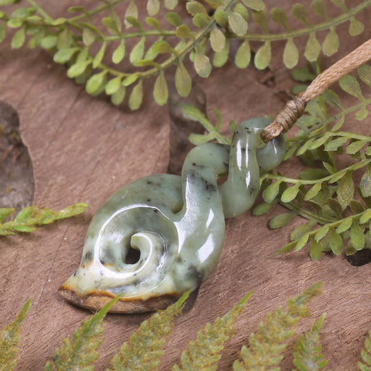 Twist or Pikorua carved from Flower Jade Pounamu - NZ Greenstone