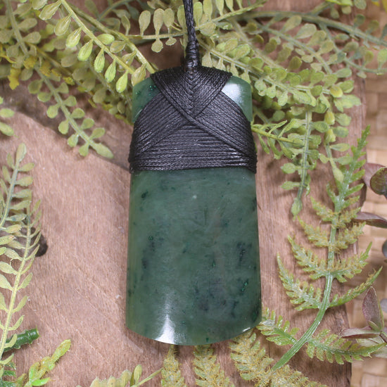 Kawakawa Pounamu Toki