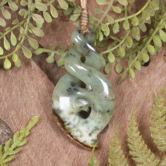 Twist or Pikorua carved from Flower Jade Pounamu - NZ Greenstone