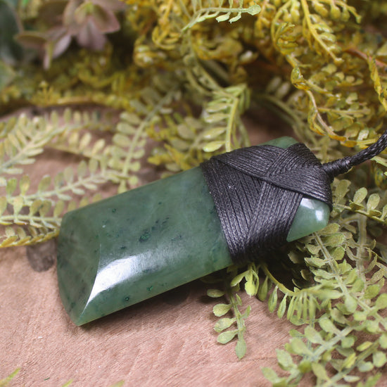 Kawakawa Pounamu Toki
