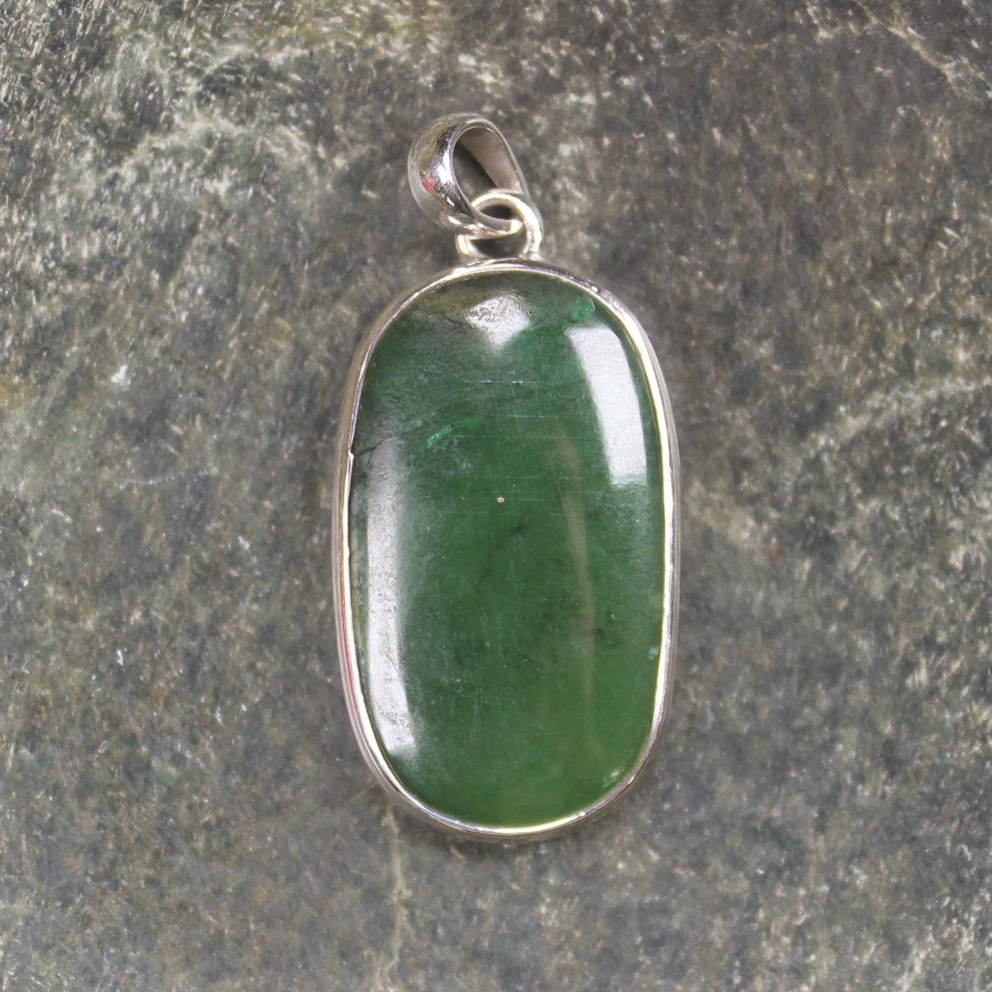 Hapopo Pounamu pendant set in Sterling Silver - NZ Greenstone