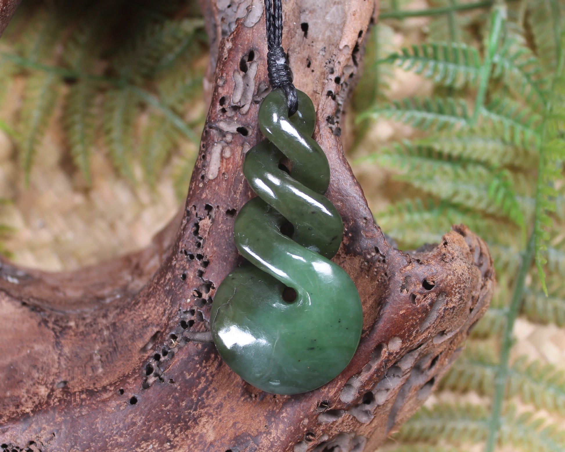 Twist carved from Rimu Pounamu - NZ Greenstone