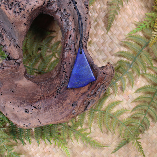 Lapis Lazuli carved Roimata pendant