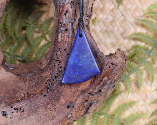 Lapis Lazuli carved Roimata pendant