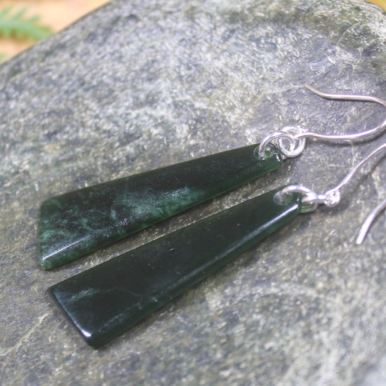 Roimata or Teardrop earrings carved from Kawakawa Pounamu - NZ Greenstone