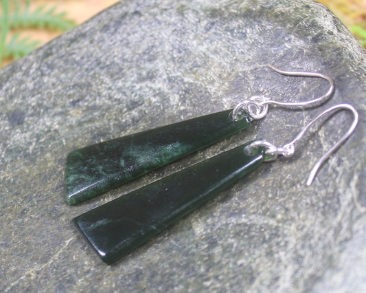 Roimata or Teardrop earrings carved from Kawakawa Pounamu - NZ Greenstone