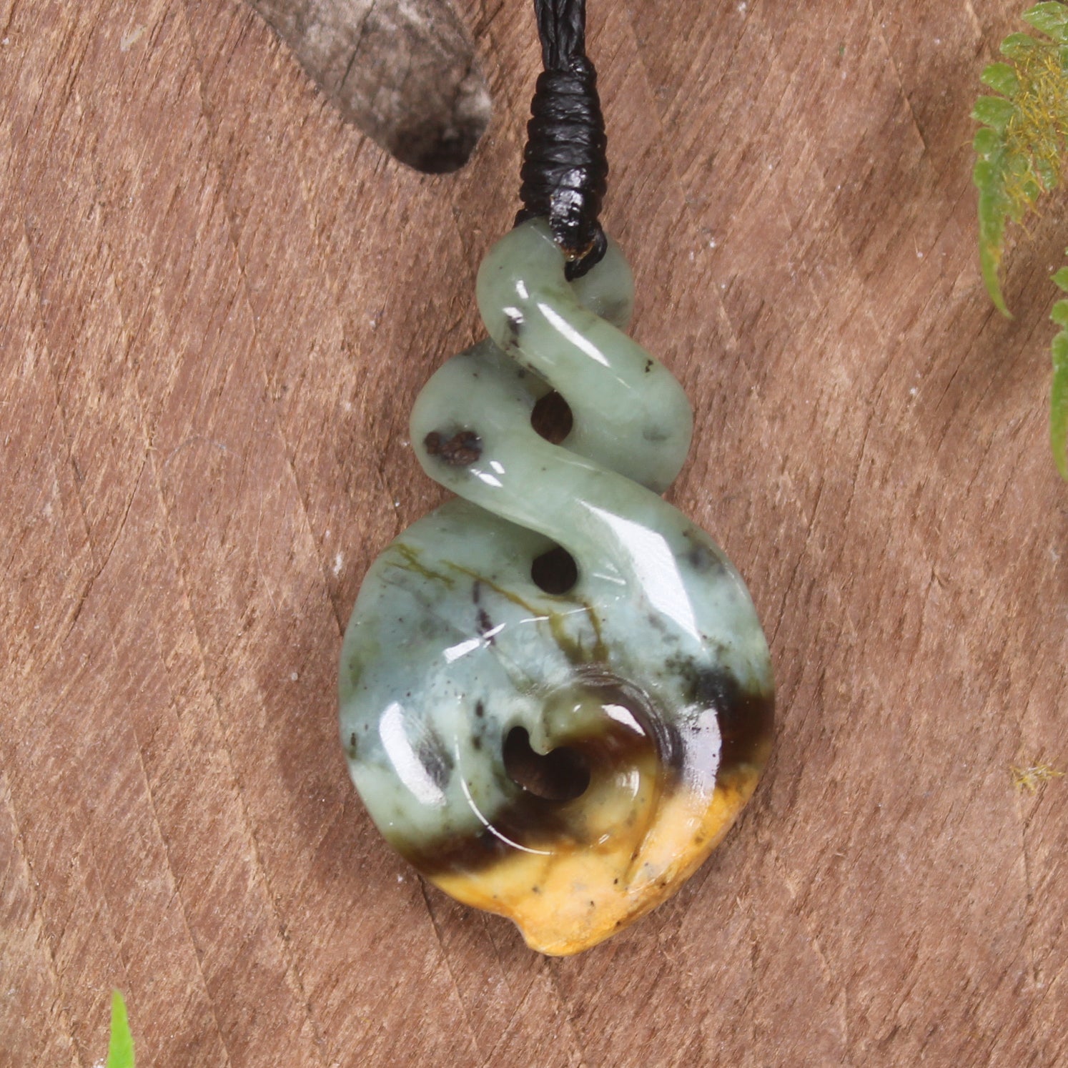 Twist or Pikorua carved from Flower Jade Pounamu - NZ Greenstone