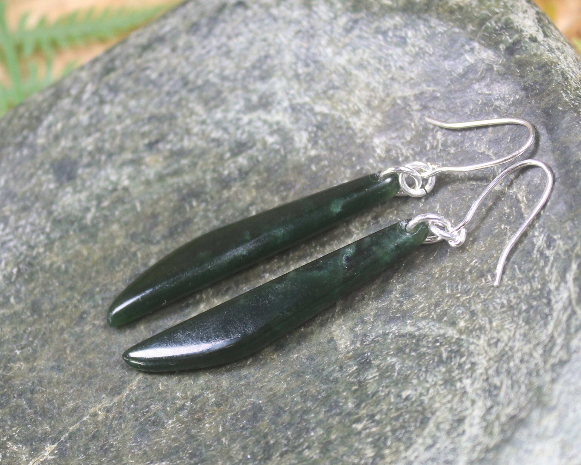 Roimata or Teardrop earrings carved from Kawakawa Pounamu - NZ Greenstone