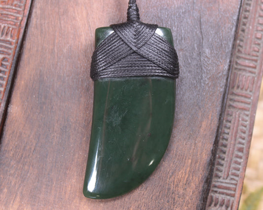 Tooth pendant carved from Kawakawa Pounamu - NZ Greenstone