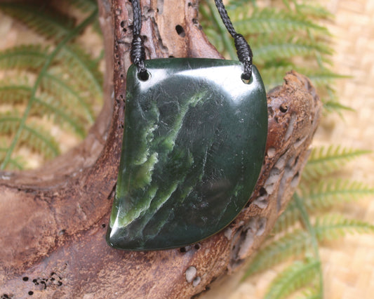 Taniwha Tooth or Niho carved from Kawakawa Pounamu - NZ Greenstone