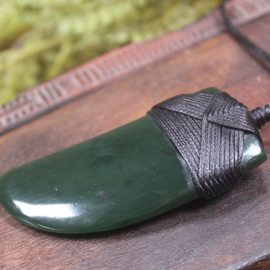 Tooth pendant carved from Kawakawa Pounamu - NZ Greenstone