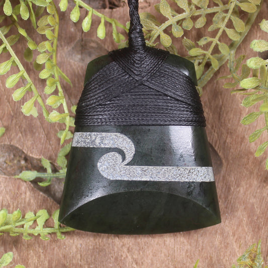 Kawakawa Pounamu Toki