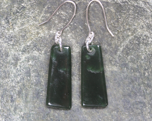 Roimata or Teardrop earrings carved from Kawakawa Pounamu - NZ Greenstone