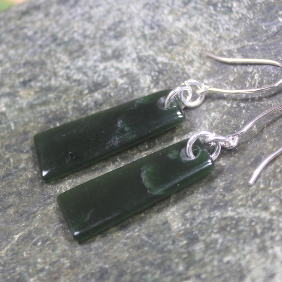 Roimata or Teardrop earrings carved from Kawakawa Pounamu - NZ Greenstone