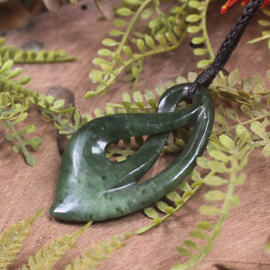 Twist or Pikorua carved from Kawakawa Pounamu - NZ Greenstone