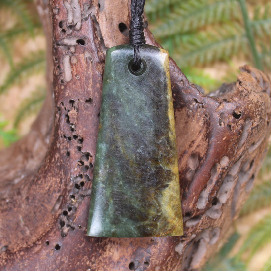 Toki or Adze Pendant carved from Flower Jade Pounamu - NZ Greenstone