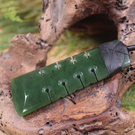 Kawakawa Pounamu Toki
