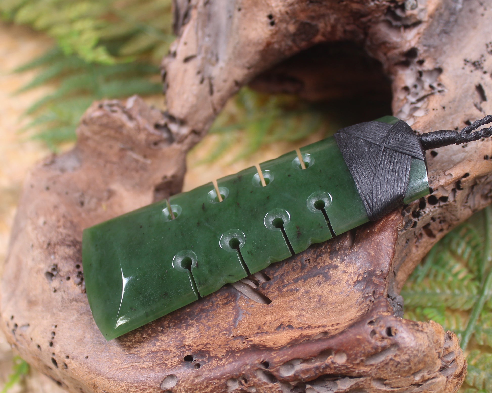 Kawakawa Pounamu Toki