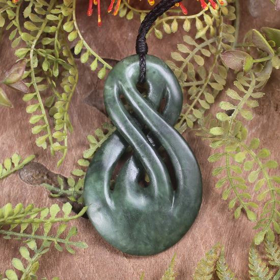 Twist or Pikorua carved from Kawakawa Pounamu - NZ Greenstone