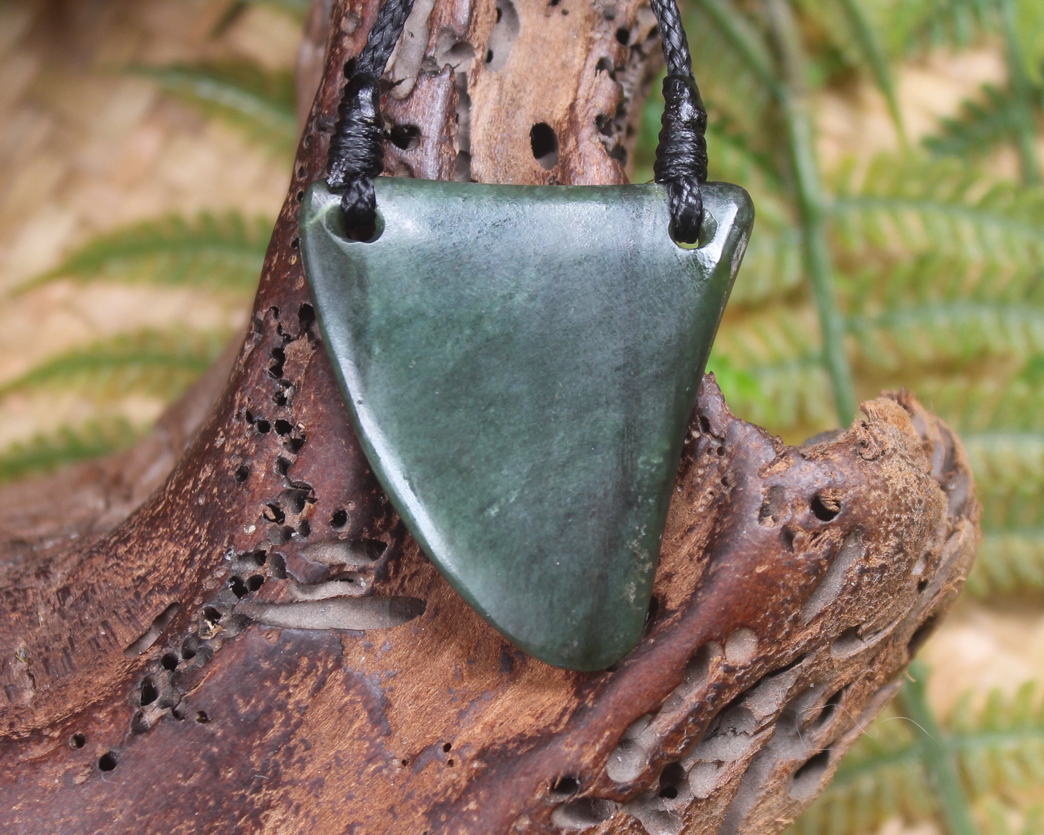 Taniwha Tooth or Niho carved from Kawakawa Pounamu - NZ Greenstone