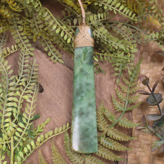 NZ Greenstone Toki Pendant Raukaraka Pounamu